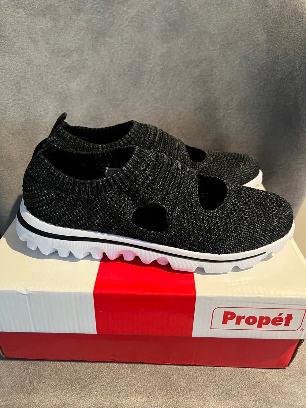 Propet Women’s Travelactiv Avid Black Size 7.5 US